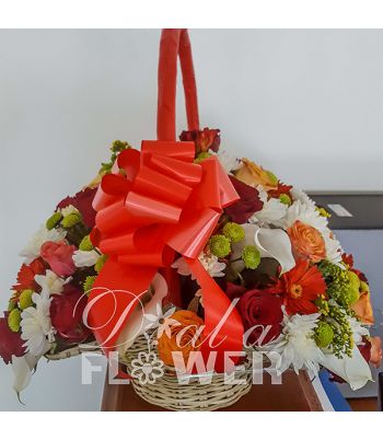 Hat Mixed Flower Basket