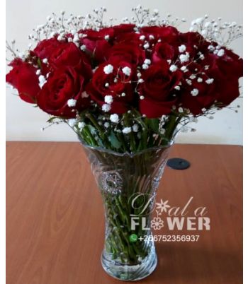 Red Roses Flower Vase